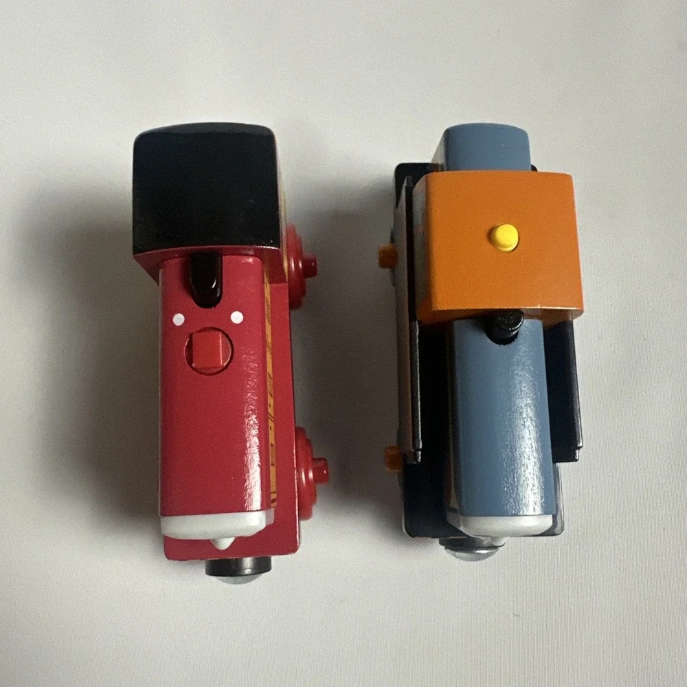 Thomas & Friends Wooden Train Lot Dart & Den Engines Lot Set of 2 Cars